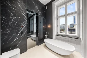 Luxuriously Renovated Apartment 4 imagereader14